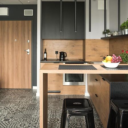 Wola Loft Apartment ワルシャワ エクステリア 写真