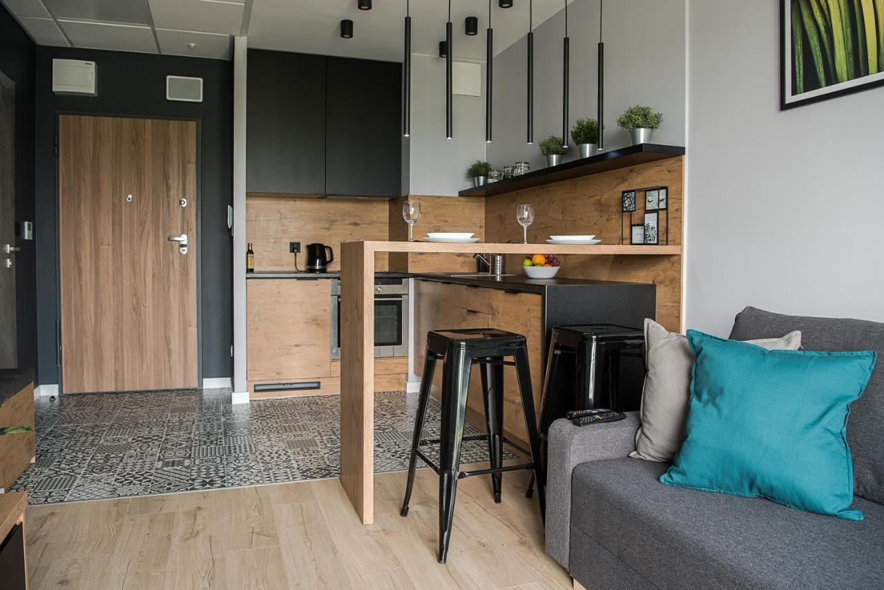 Wola Loft Apartment ワルシャワ エクステリア 写真