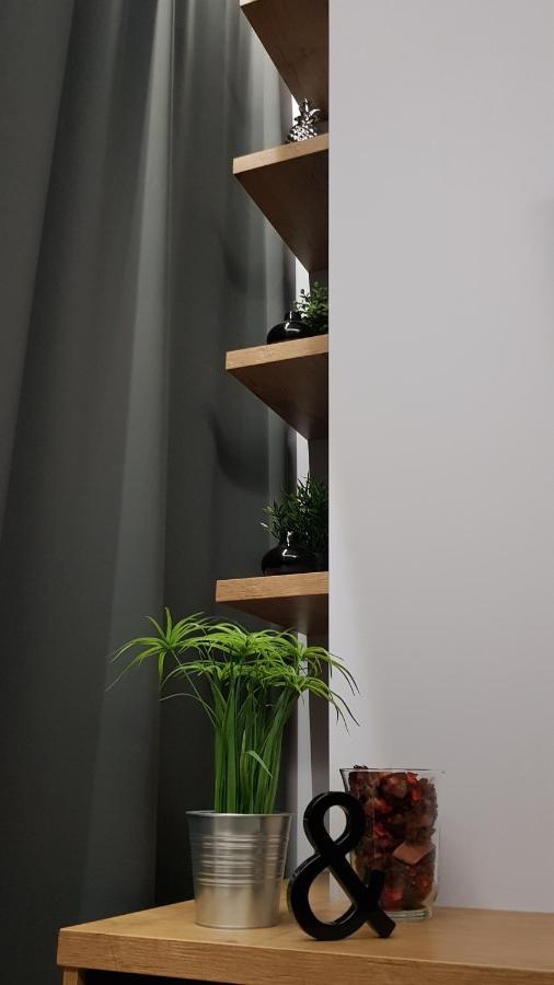 Wola Loft Apartment ワルシャワ エクステリア 写真