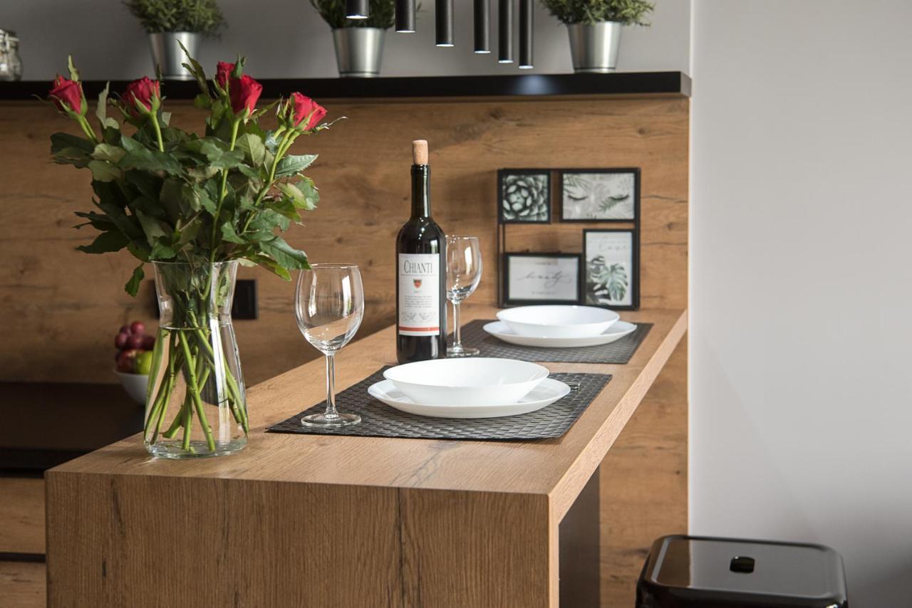 Wola Loft Apartment ワルシャワ エクステリア 写真