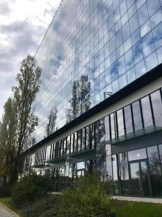 Wola Loft Apartment ワルシャワ エクステリア 写真